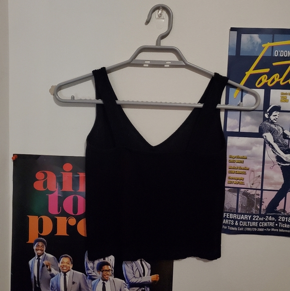 Black Cropped Ribbed Tank - Picture 3 of 5